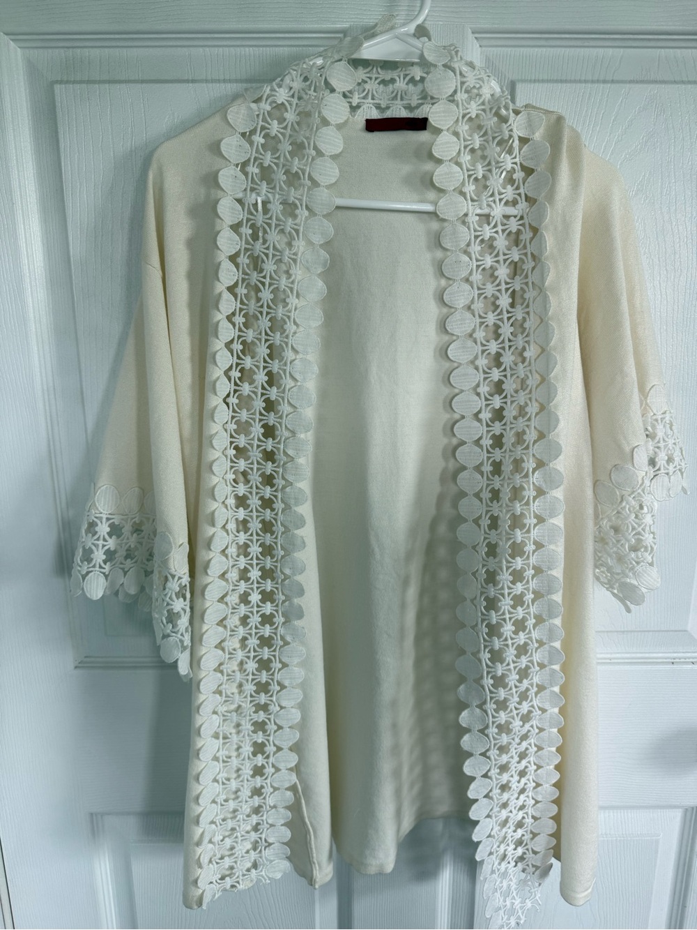 BKE Red Cream Crochet Lace Kimono Cardigan L Boho Western Duster